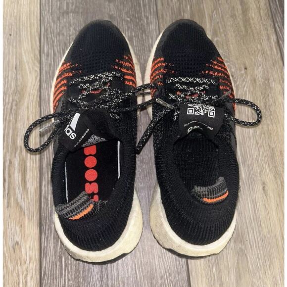 Adidas Pulseboost HD EE4030 Youth US Size 5 Knit Black Orange Sneaker Shoes - Picture 8 of 10